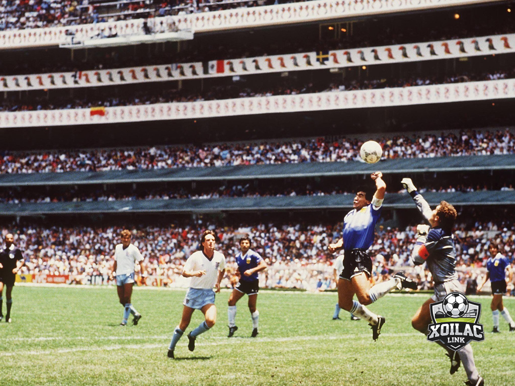 maradona-voi-ban-thang-ban-tay-cua-chua