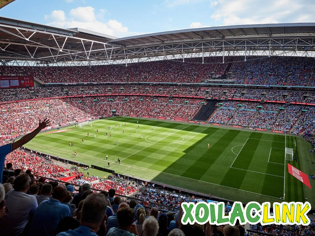 phia-trong-san-van-dong-wembley