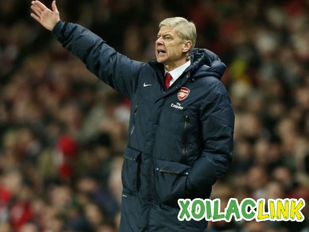 wenger-chi-dao-ngoai-duong-bien