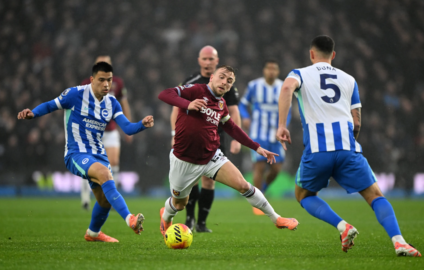 Brighton vs West Ham (21:00 – 07/12) | Xem lại trận đấu